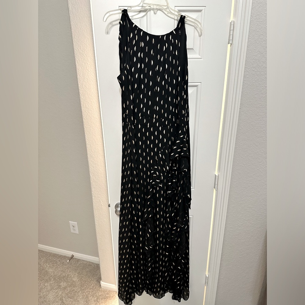 Betsy & Adam size 16 formal black and gold dress